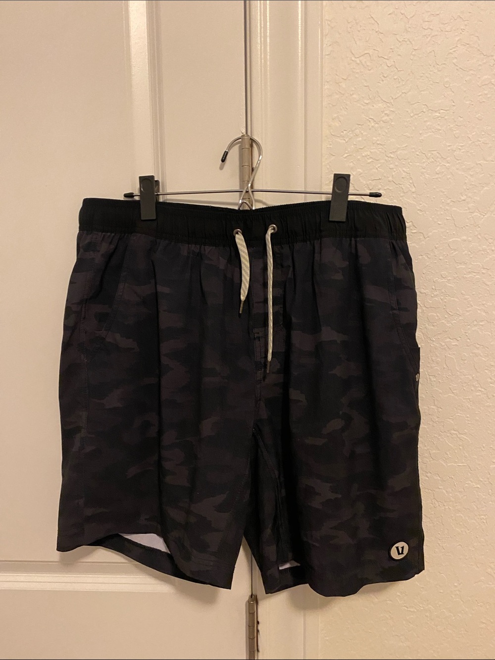 Vuori- Men's Black Camo Athletic Drawstring Shorts. Lined